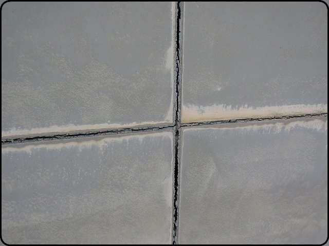 コーキングの切れ