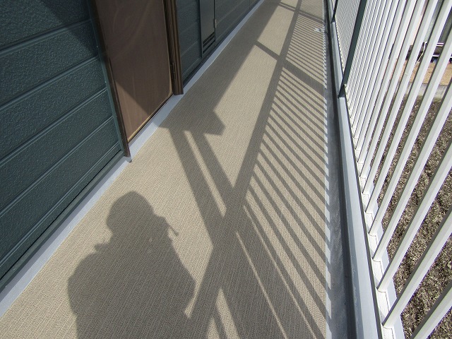 廊下の長尺シート工事