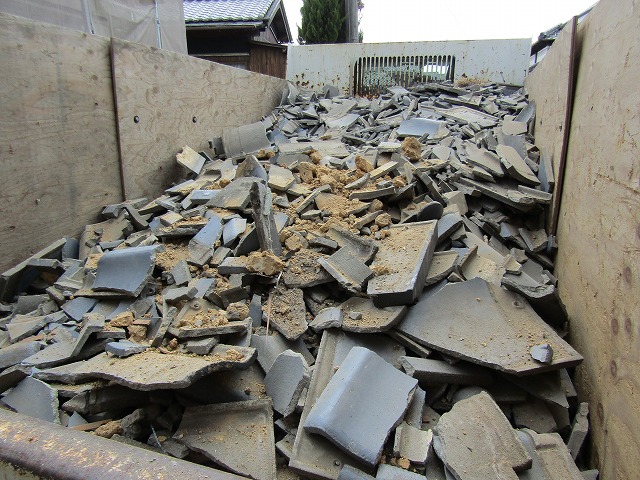 撤去した瓦