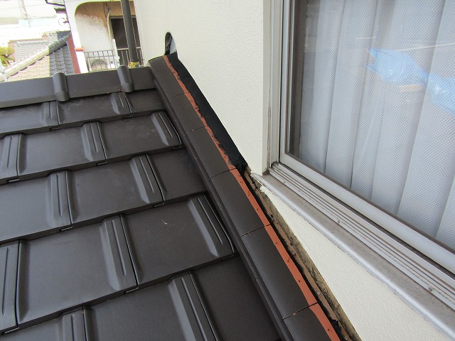 下屋根の葺き替え工事