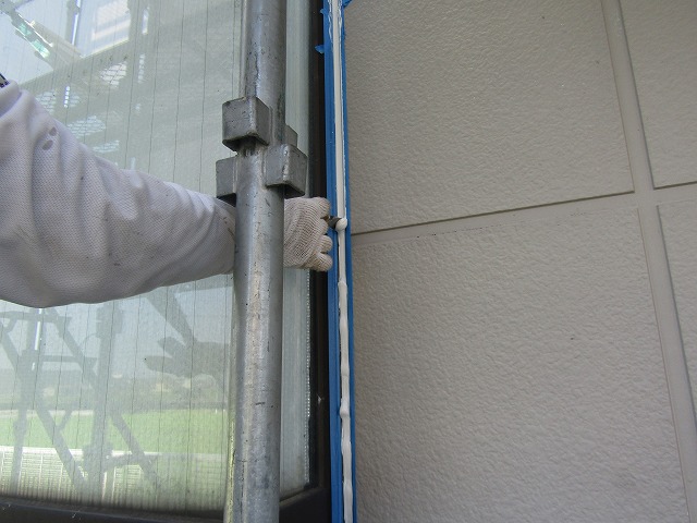 へらで均一にしている