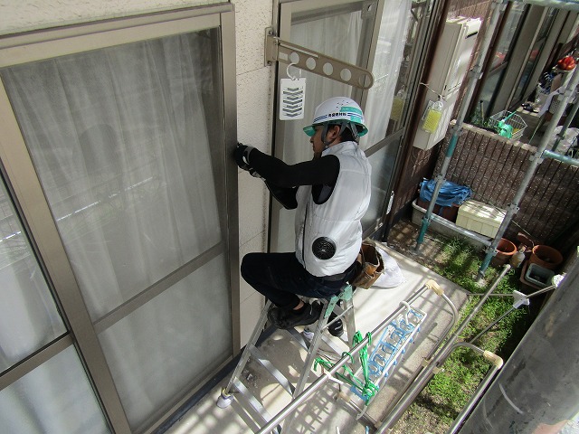 コーキングの撤去