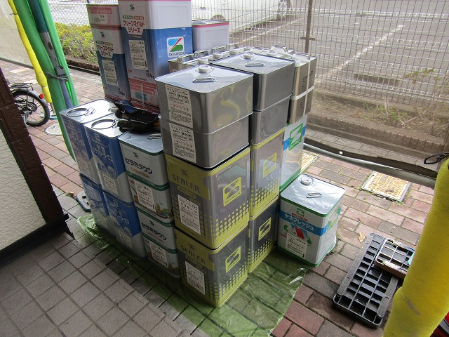 使用する塗料たち