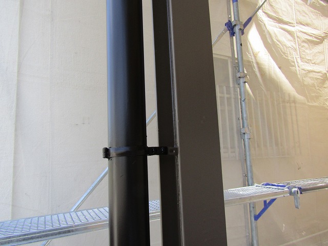 樋と鉄骨塗装後