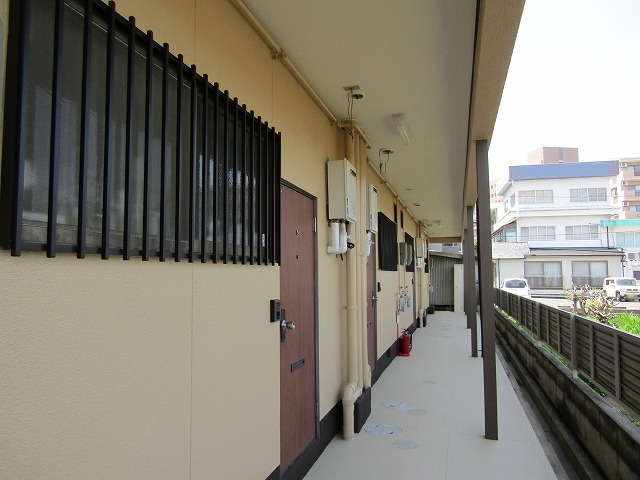 共有廊下、塗装完成