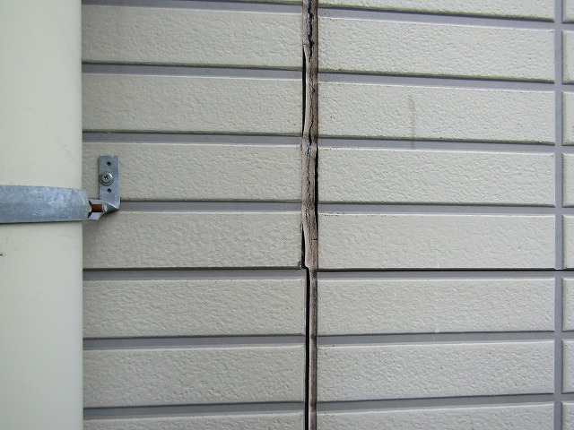 切れたシーリング