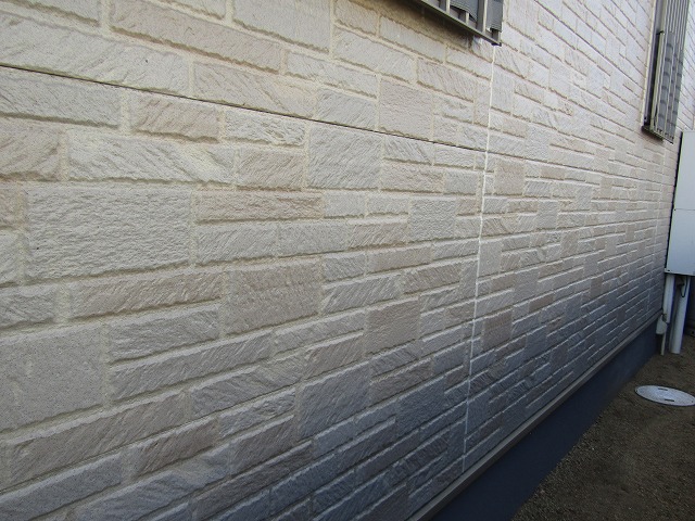 多彩色のサイディング