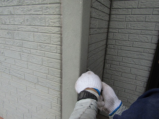 コーキングを撤去