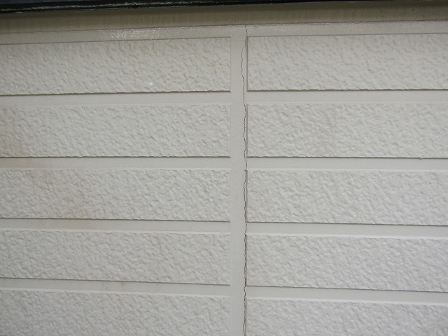 コーキングのひび