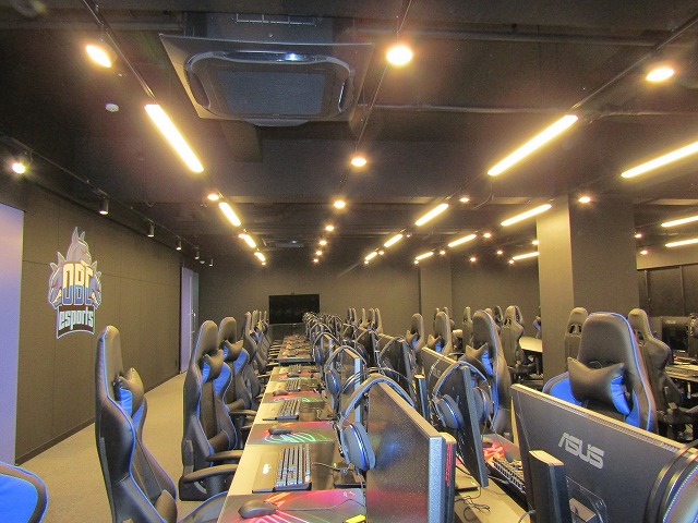 ライトも色が変えれてすごい