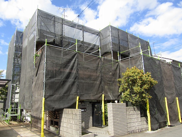 倉敷市の屋根外壁塗装現場