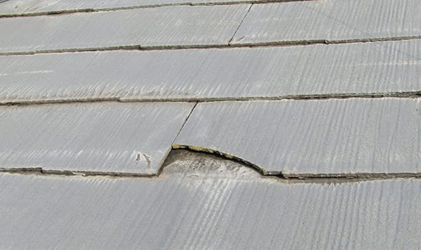 スレートやセメント瓦の割れ