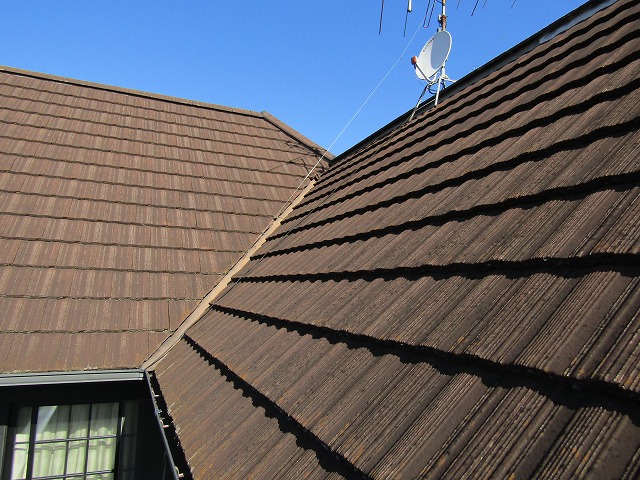 施工前のモニエル瓦