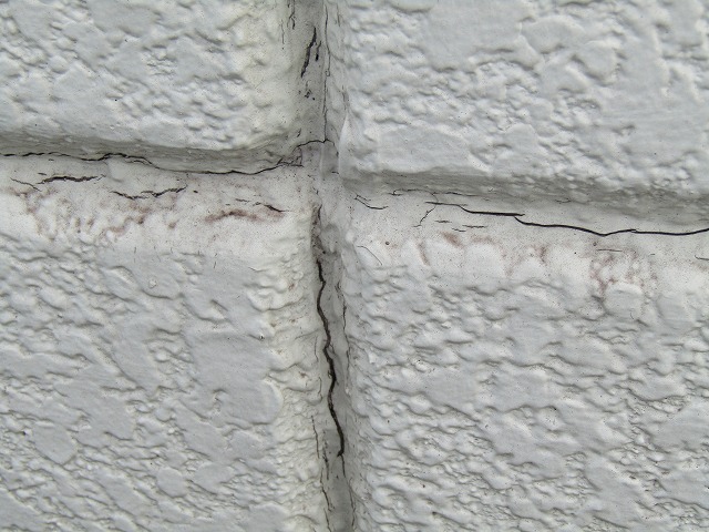 切れたコーキング