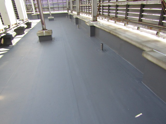 シート防水の改修工事完成