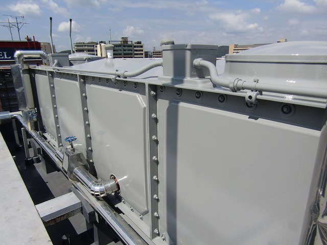 受水槽の塗装完成