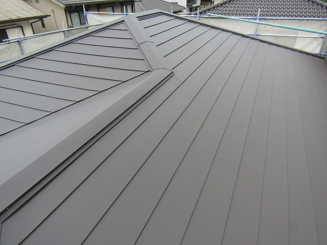 屋根　カバー工法完成