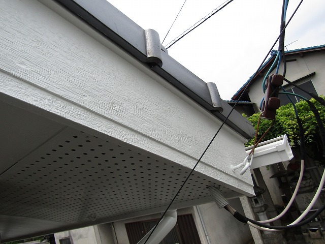 傷んでいた破風がキレイに