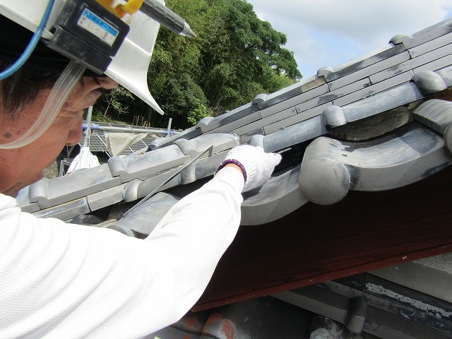 漆喰埋め戻し作業