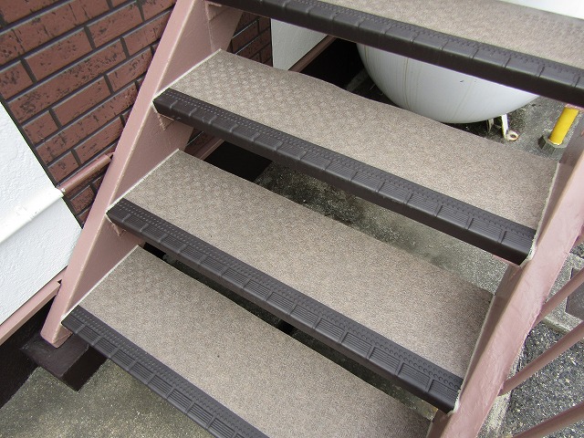 階段長尺シート張り