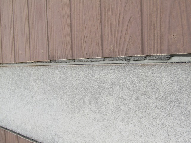 切れたコーキング