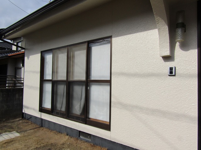 外壁アウトレットシリコン塗装完成