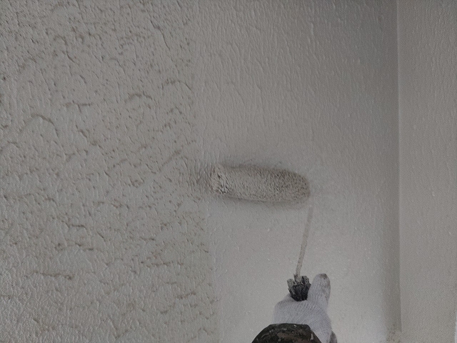 外壁上塗り1回目