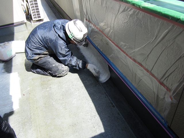 FRP防水工事　ガラスマット貼り付け