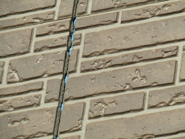 切れたコーキング