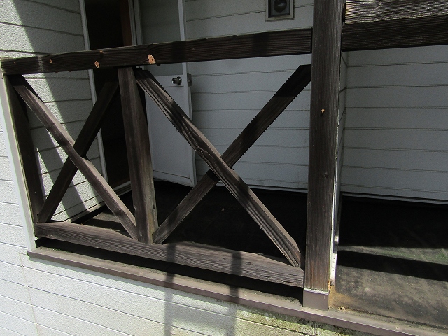 バルコニーは腐食していた