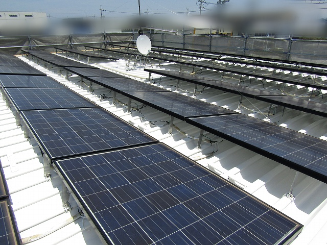 屋根の塗装完成