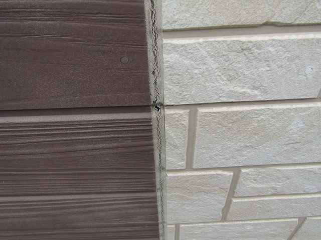 劣化したコーキング