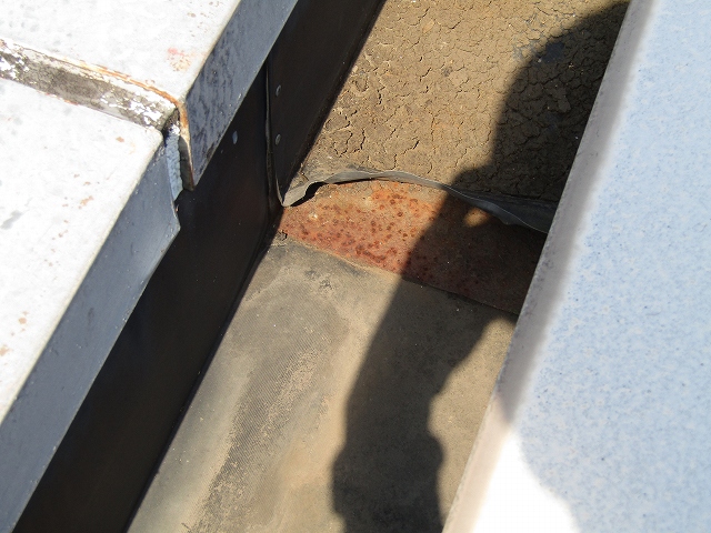 樋の雨漏り