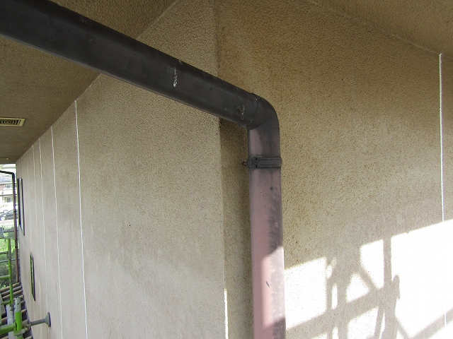 雨樋の色褪せ