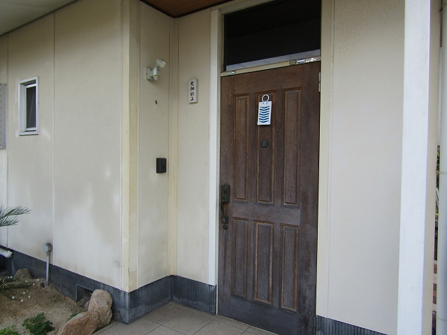 施工前玄関ドア