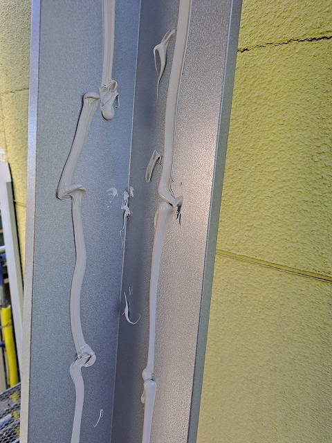 ガルバリウム鋼板を貼る