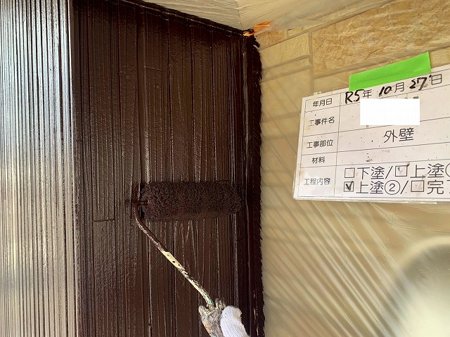 外壁の上塗り2回