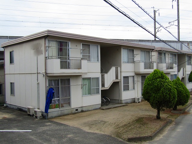 倉敷市アパート施工前の全景