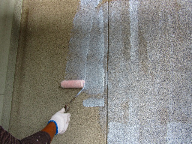 外壁塗装　下塗り