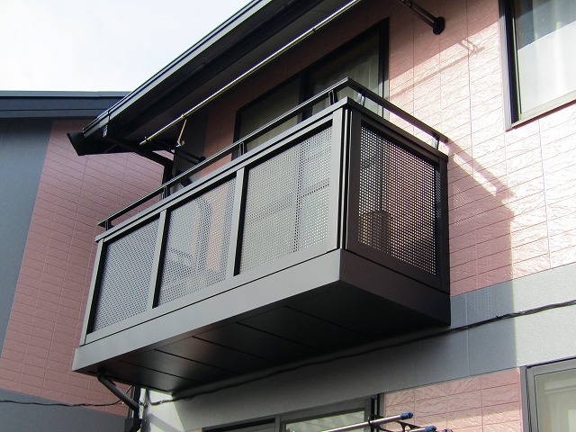 バルコニーアルミ塗装完成