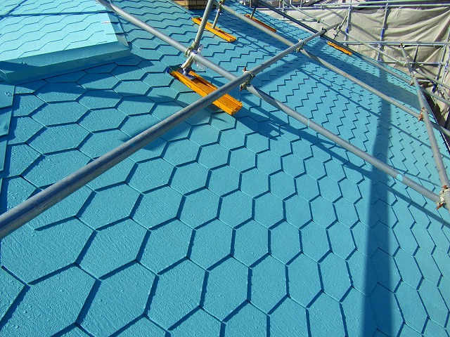 屋根の塗装　色は青緑