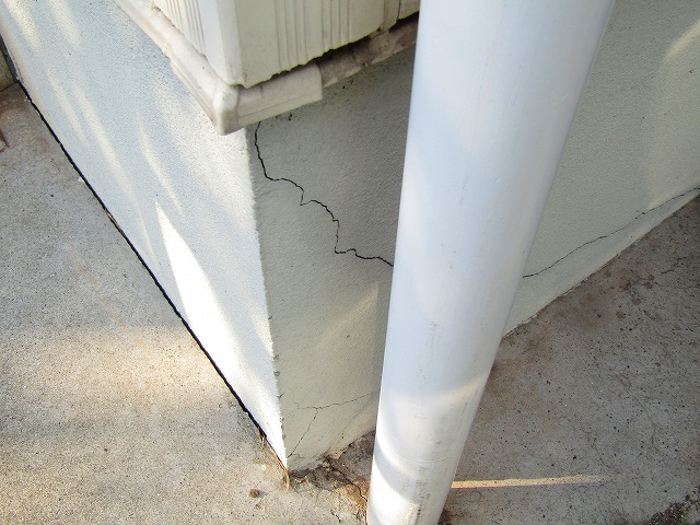 基礎の割れ