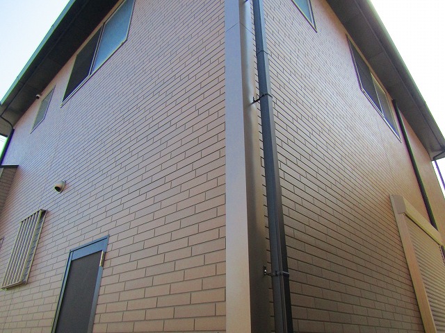 コーナーに板金工事