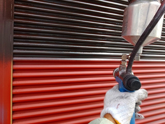 雨戸の塗装