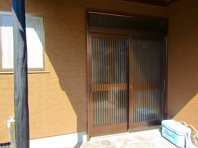 ブラウンのトラバーチン