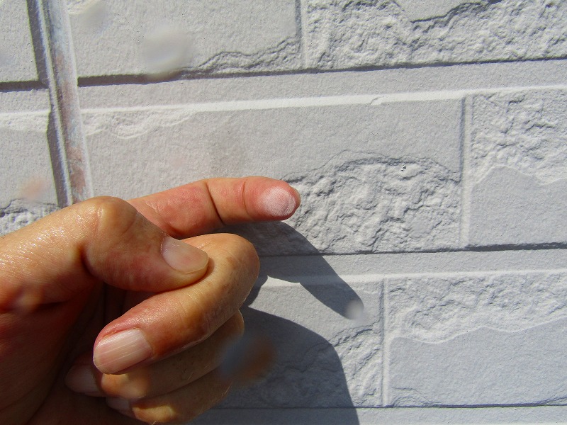 外壁の劣化　チョーキング