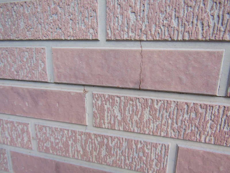 サイディングのひび割れ