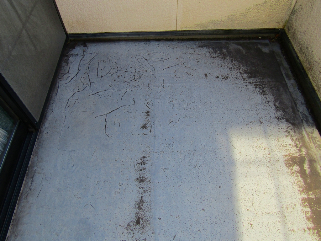 バルコニーからの雨漏り