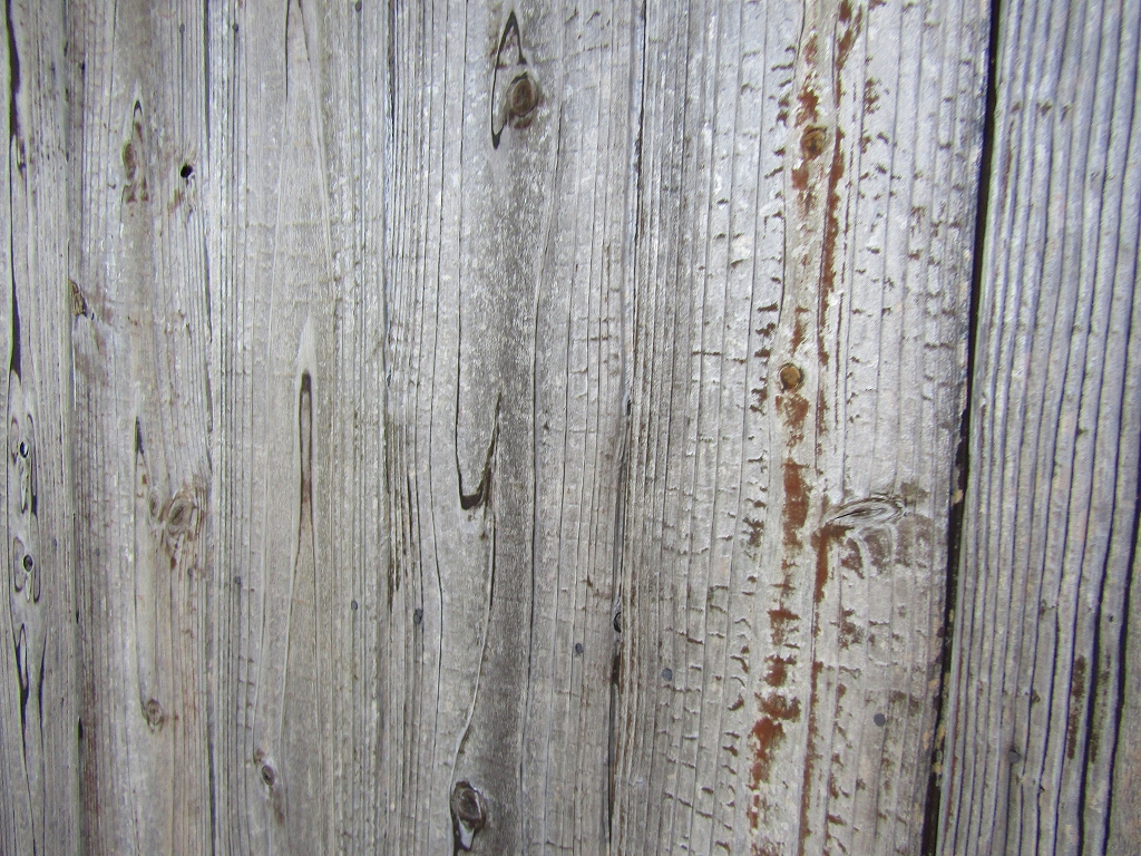 ケレンして炭化層を削った