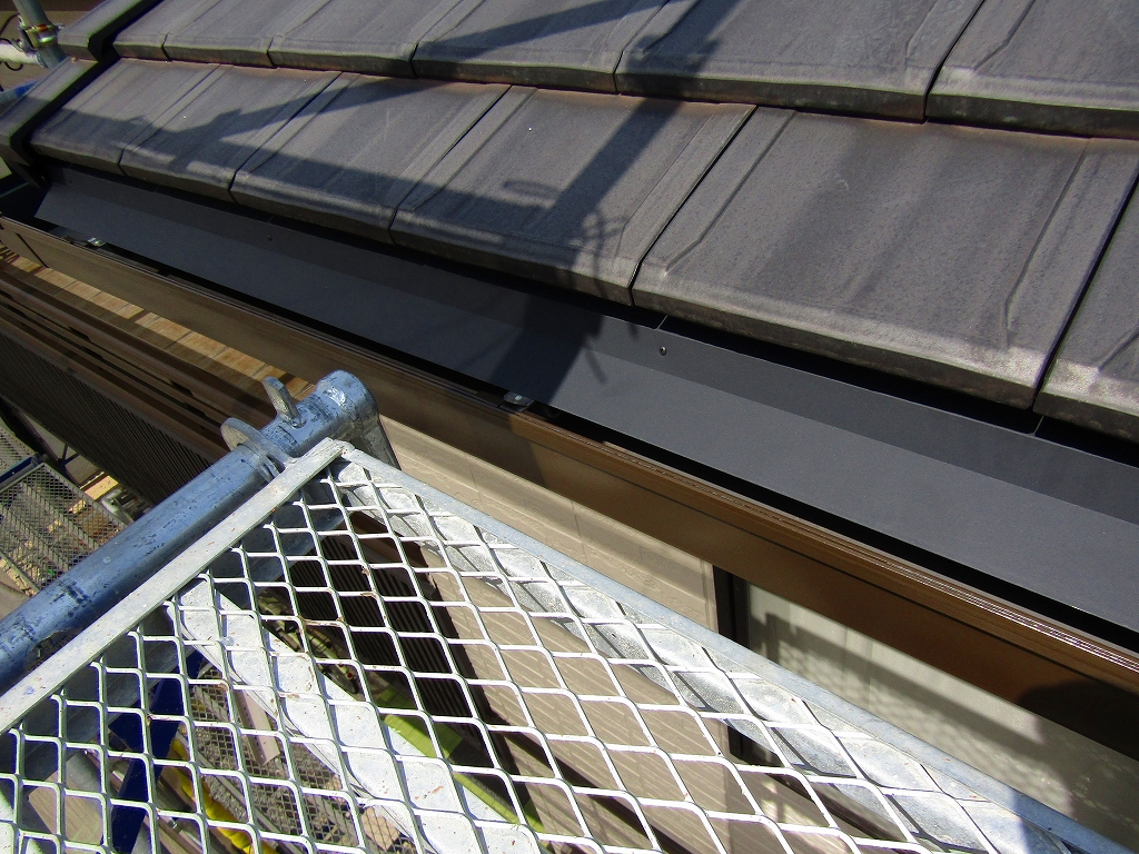 樋の不具合を板金で加工し修繕